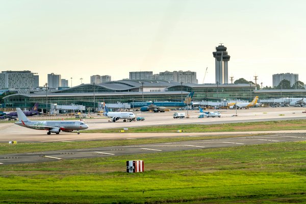 Quelles sont les meilleures méthodes pour enseigner les bases du camping aux enfants de moins de 5 ans ?